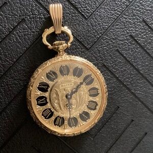 BLITA Yellow Gold Watch